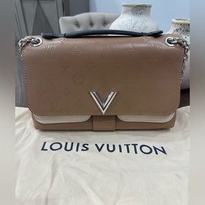 Louis Vuitton Very Chain Bag